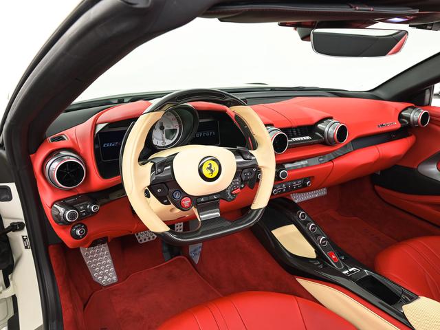 812GTS F1 DCT BiancoItalia LED付ステアリング フェラーリ認定中古車 メーカー保証付 フェラーリ・ロードサイドアシスタンス Ferrari Approved(3枚目)