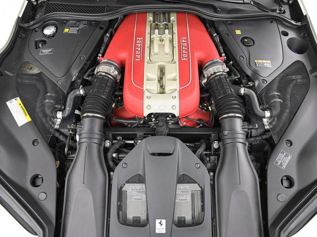 812GTS F1 DCT BiancoItalia LED付ステアリング フェラーリ認定中古車 メーカー保証付 フェラーリ・ロードサイドアシスタンス Ferrari Approved(10枚目)