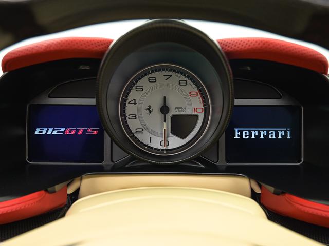 812GTS F1 DCT BiancoItalia LED付ステアリング フェラーリ認定中古車 メーカー保証付 フェラーリ・ロードサイドアシスタンス Ferrari Approved(12枚目)