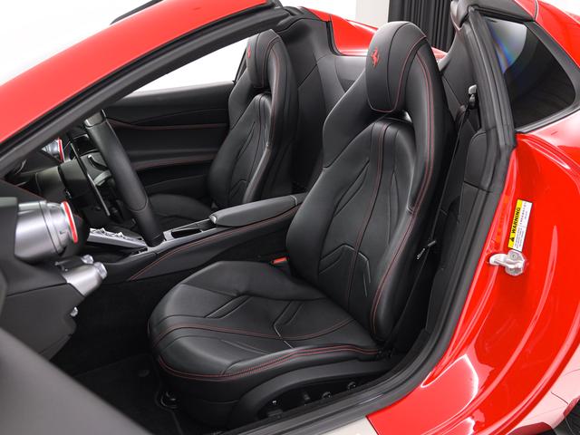 812GTS F1 DCT LED付ステアリング 20インチ鍛造ホイール フェラーリ認定中古車 メーカー保証付 フェラーリ・ロードサイドアシスタンス Ferrari Approved(4枚目)