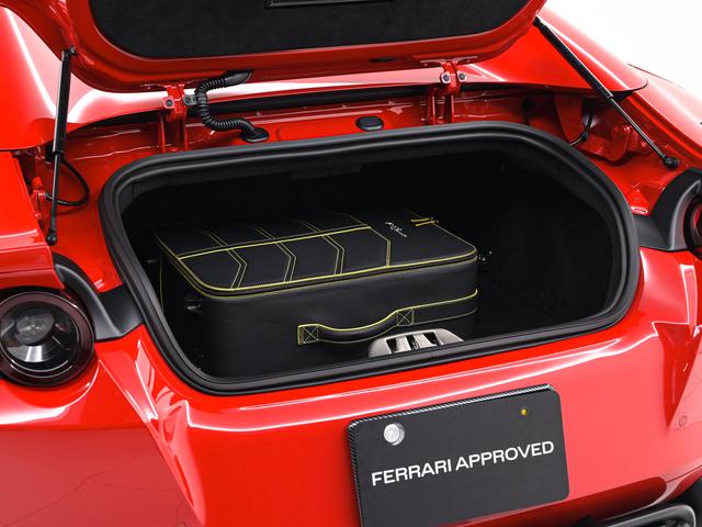 812GTS F1 DCT LED付ステアリング 20インチ鍛造ホイール フェラーリ認定中古車 メーカー保証付 フェラーリ・ロードサイドアシスタンス Ferrari Approved(11枚目)