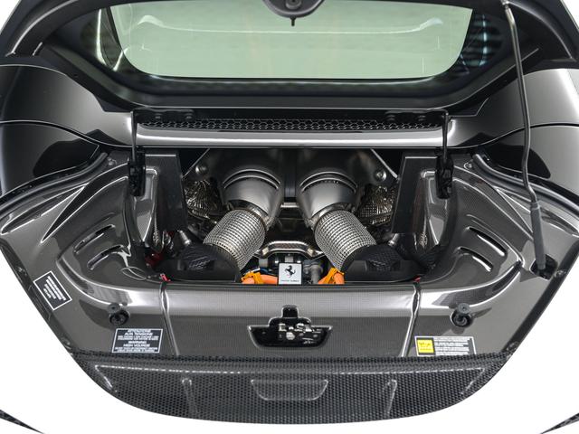 ２９６ＧＴＳ Ｆ１　ＤＣＴ　アップルカープレイ　ＬＥＤ付ハンドル　フェラーリ認定中古車　メーカー保証付　フェラーリ・ロードサイドアシスタンス　Ｆｅｒｒａｒｉ　Ａｐｐｒｏｖｅｄ（10枚目）