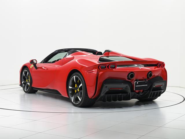 SF90スパイダー F1 DCT E4WD アップルカープレイ ADAS フェラーリ認定中古車 メーカー保証付 フェラーリ・ロードサイドアシスタンス Ferrari Approved(7枚目)