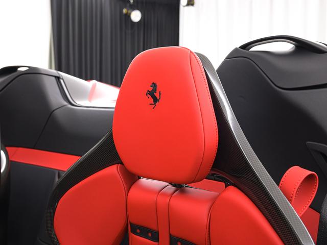 SF90スパイダー F1 DCT E4WD アップルカープレイ ADAS フェラーリ認定中古車 メーカー保証付 フェラーリ・ロードサイドアシスタンス Ferrari Approved(17枚目)