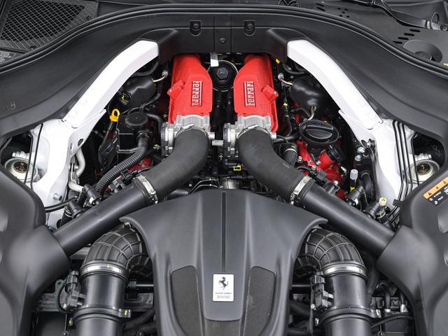 ローマスパイダー F1 DCT デイトナスタイルシート フェラーリ認定中古車 メーカー保証付 フェラーリ・ロードサイドアシスタンス Ferrari Approved(10枚目)