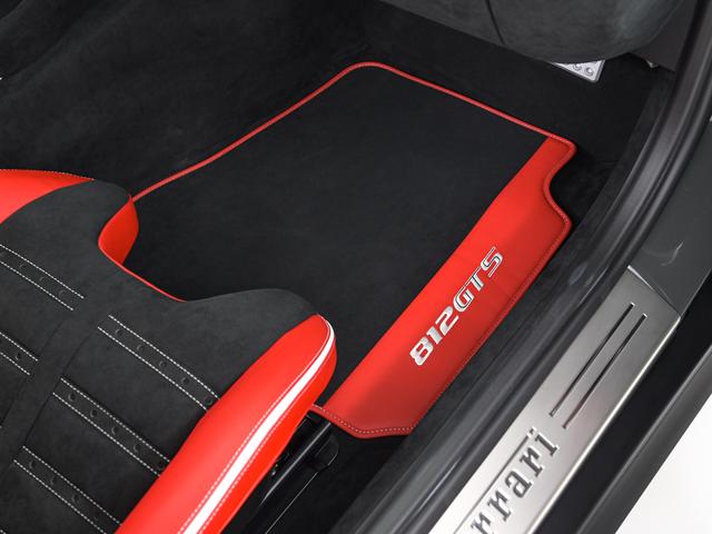 ８１２ＧＴＳ Ｆ１　ＤＣＴ　ＧｒｉｇｉｏＳｃｕｒｏ　フェラーリ認定中古車　正規ディーラー車　メーカー保証付　フェラーリ・ロードサイドアシスタンス　Ｆｅｒｒａｒｉ　Ａｐｐｒｏｖｅｄ（16枚目）