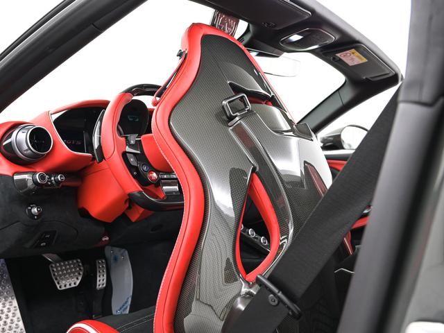 ８１２ＧＴＳ Ｆ１　ＤＣＴ　ＧｒｉｇｉｏＳｃｕｒｏ　フェラーリ認定中古車　正規ディーラー車　メーカー保証付　フェラーリ・ロードサイドアシスタンス　Ｆｅｒｒａｒｉ　Ａｐｐｒｏｖｅｄ（17枚目）