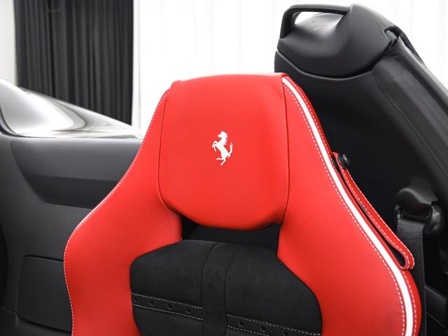 ８１２ＧＴＳ Ｆ１　ＤＣＴ　ＧｒｉｇｉｏＳｃｕｒｏ　フェラーリ認定中古車　正規ディーラー車　メーカー保証付　フェラーリ・ロードサイドアシスタンス　Ｆｅｒｒａｒｉ　Ａｐｐｒｏｖｅｄ（18枚目）