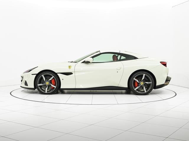 ポルトフィーノＭ Ｆ１　ＤＣＴ　ＬＥＤ付ステアリング　フェラーリ認定中古車　正規ディーラー車　メーカー保証付　フェラーリ・ロードサイドアシスタンス　Ｆｅｒｒａｒｉ　Ａｐｐｒｏｖｅｄ（8枚目）