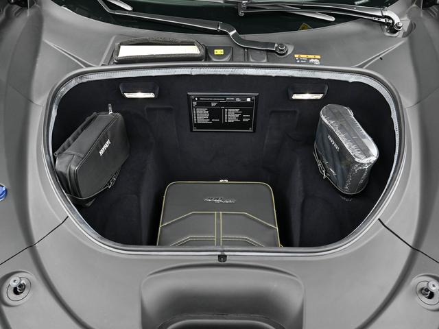 Ｆ８スパイダー Ｆ１　ＤＣＴ　Ｇｒｉｇｉｏ　Ｓｃｕｒｏ　フェラーリ認定中古車　正規ディーラー車　メーカー保証付　フェラーリ・ロードサイドアシスタンス　Ｆｅｒｒａｒｉ　Ａｐｐｒｏｖｅｄ（11枚目）