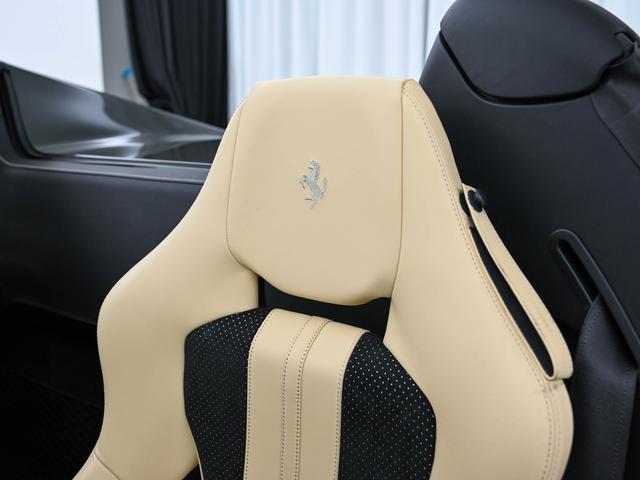 Ｆ８スパイダー Ｆ１　ＤＣＴ　Ｇｒｉｇｉｏ　Ｓｃｕｒｏ　フェラーリ認定中古車　正規ディーラー車　メーカー保証付　フェラーリ・ロードサイドアシスタンス　Ｆｅｒｒａｒｉ　Ａｐｐｒｏｖｅｄ（17枚目）