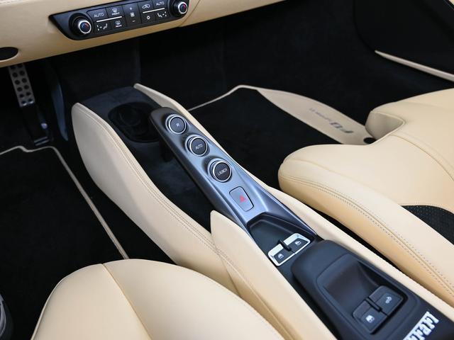 Ｆ８スパイダー Ｆ１　ＤＣＴ　Ｇｒｉｇｉｏ　Ｓｃｕｒｏ　フェラーリ認定中古車　正規ディーラー車　メーカー保証付　フェラーリ・ロードサイドアシスタンス　Ｆｅｒｒａｒｉ　Ａｐｐｒｏｖｅｄ（18枚目）