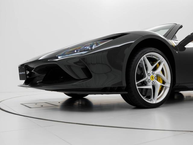 Ｆ８スパイダー Ｆ１　ＤＣＴ　Ｇｒｉｇｉｏ　Ｓｃｕｒｏ　フェラーリ認定中古車　正規ディーラー車　メーカー保証付　フェラーリ・ロードサイドアシスタンス　Ｆｅｒｒａｒｉ　Ａｐｐｒｏｖｅｄ（22枚目）