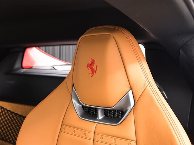 296GTB F1 DCT サラウンドビューカメラ アップルカープレイ フェラーリ認定中古車 メーカー保証付 フェラーリ・ロードサイドアシスタンス Ferrari Approved(18枚目)