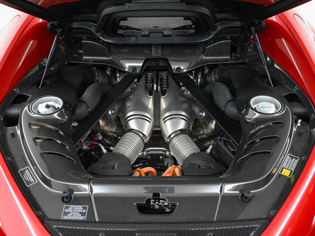 296GTB アセットフィオラノパッケージ F1 DCT RossoImola レーシングシート 鍛造H フェラーリ認定中古車 正規ディーラー車 メーカー保証付 フェラーリ・ロードサイドアシスタンス Ferrari Approved(10枚目)