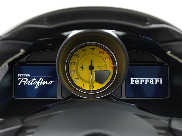 ポルトフィーノ Ｆ１　ＤＣＴ　ＬＥＤ付カーボンステアリング　カーボン製センターブリッジ　フェラーリ認定中古車　正規ディーラー車　メーカー保証付　フェラーリ・ロードサイドアシスタンス　Ｆｅｒｒａｒｉ　Ａｐｐｒｏｖｅｄ（12枚目）