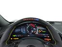 F1よりフィードバックされたテクノロジーです。LEDの点灯により、ご自身で最適なシフトタイミングを計ることが可能です。サーキット走行時等に視線をそらさずにシフトチェンジを行えます。