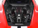 488GTBよりさらにチューニングされたV8 3.9リッター ツインターボエンジンです。専用エキゾーストの採用により、迫力のある咆哮を奏でます。