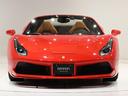 外装色はRossoCorsa(レーシングレッド)に内装はCuoio(タン)の組み合わせでございます。