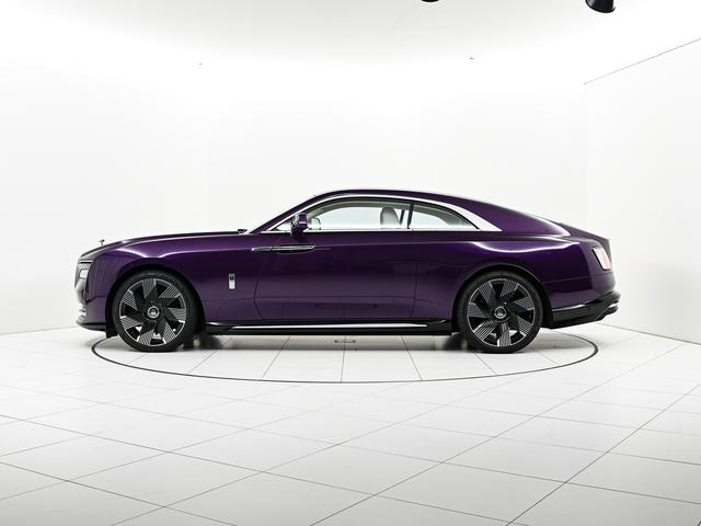 スペクター ベースグレード　２０２４モデル　ＳＰＥＣＴＲＥ　Ｒｏｌｌｓ　Ｒｏｙｃｅ　認定中古車　Ｐｒｏｖｅｎａｎｃｅ　メーカー保証付　ロードサイド・アシスタンス（6枚目）