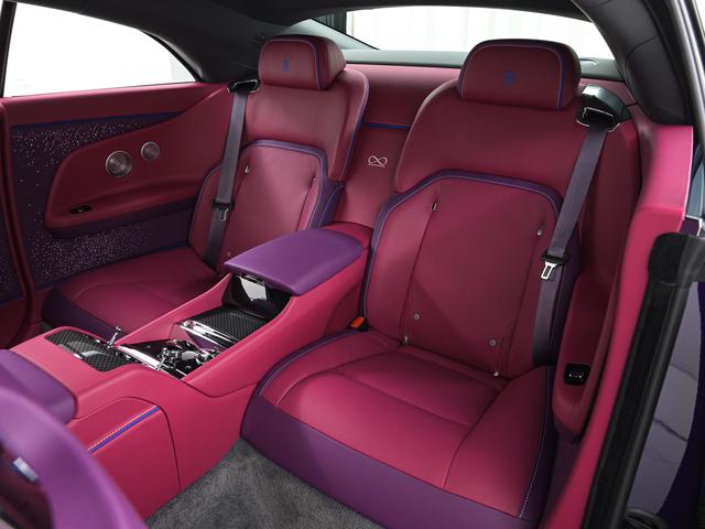 スペクター  2025モデル Black Badge SPECTRE Rolls Royce 認定中古車 Provenance メーカー保証付 ロードサイド・アシスタンス(12枚目)