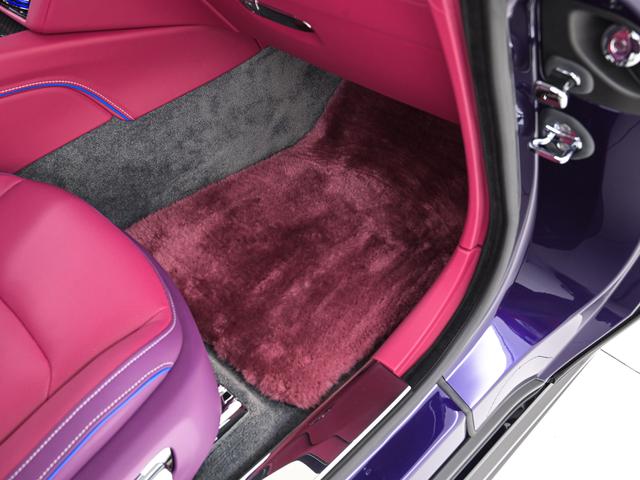 スペクター  2025モデル Black Badge SPECTRE Rolls Royce 認定中古車 Provenance メーカー保証付 ロードサイド・アシスタンス(25枚目)