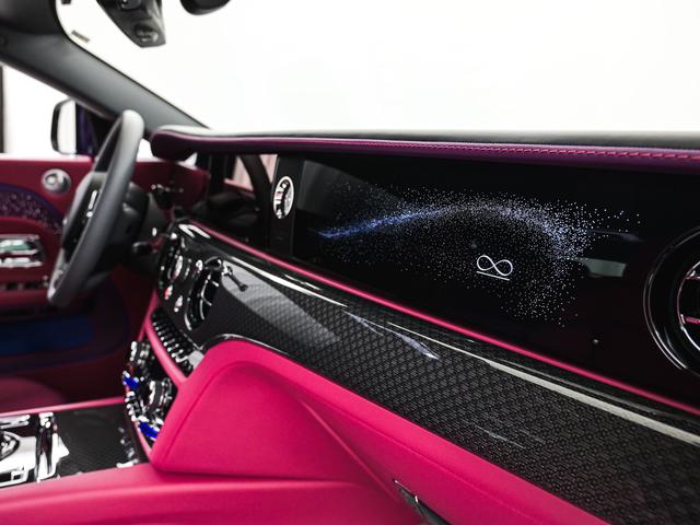 スペクター  2025モデル Black Badge SPECTRE Rolls Royce 認定中古車 Provenance メーカー保証付 ロードサイド・アシスタンス(28枚目)