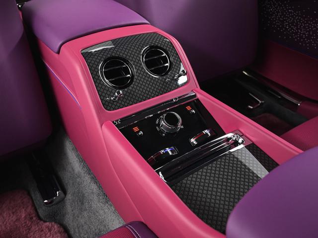 スペクター  2025モデル Black Badge SPECTRE Rolls Royce 認定中古車 Provenance メーカー保証付 ロードサイド・アシスタンス(29枚目)