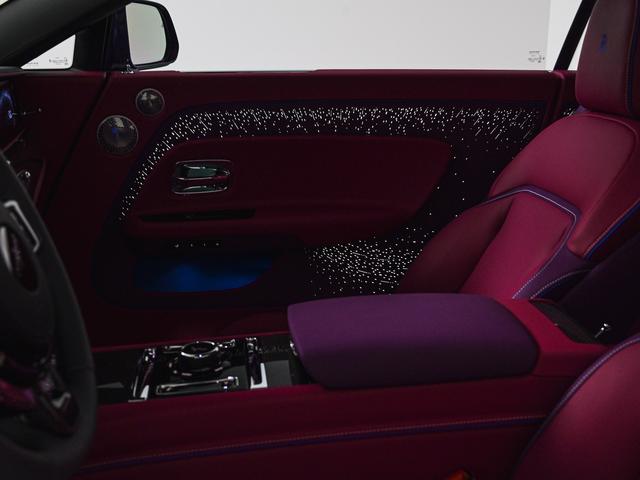 スペクター  2025モデル Black Badge SPECTRE Rolls Royce 認定中古車 Provenance メーカー保証付 ロードサイド・アシスタンス(39枚目)