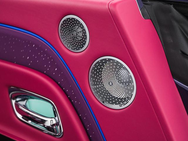 スペクター  2025モデル Black Badge SPECTRE Rolls Royce 認定中古車 Provenance メーカー保証付 ロードサイド・アシスタンス(40枚目)