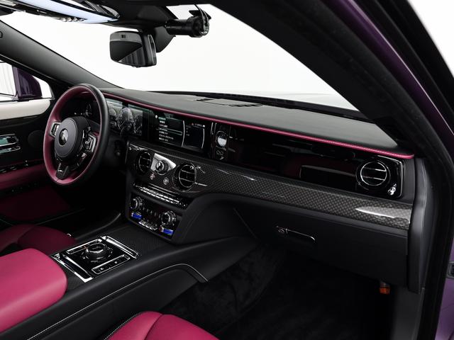 ゴースト ブラックバッジ 6.75 4WD 2023モデル Rolls Royce 認定中古車 Provenance メーカー保証付 ロードサイド・アシスタンス(15枚目)