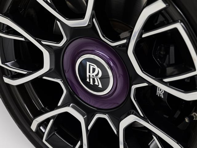 ゴースト ブラックバッジ 6.75 4WD 2023モデル Rolls Royce 認定中古車 Provenance メーカー保証付 ロードサイド・アシスタンス(45枚目)