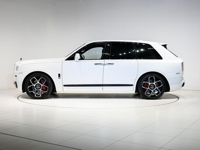 カリナン 2020モデルBlack Badge Cullinan Rolls Royce 認定中古車 Provenance メーカー保証付 ロードサイド・アシスタンス(6枚目)