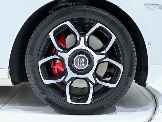 カリナン 2020モデルBlack Badge Cullinan Rolls Royce 認定中古車 Provenance メーカー保証付 ロードサイド・アシスタンス(7枚目)