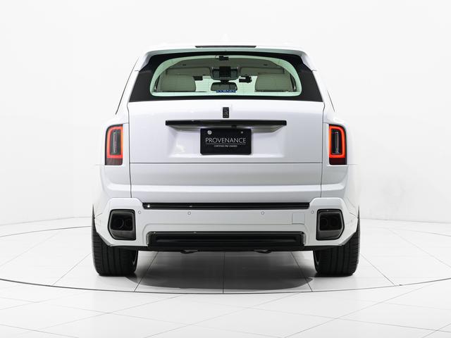 カリナン 6.75 4WD 2025モデル Rolls Royce 認定中古車 Provenance メーカー保証付 ロードサイド・アシスタンス(3枚目)