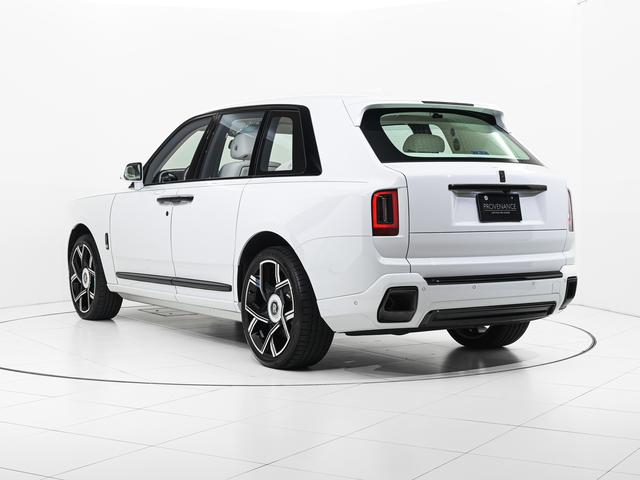 カリナン 6.75 4WD 2025モデル Rolls Royce 認定中古車 Provenance メーカー保証付 ロードサイド・アシスタンス(5枚目)