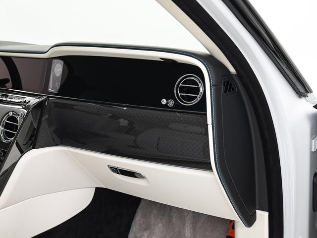 カリナン 6.75 4WD 2025モデル Rolls Royce 認定中古車 Provenance メーカー保証付 ロードサイド・アシスタンス(16枚目)