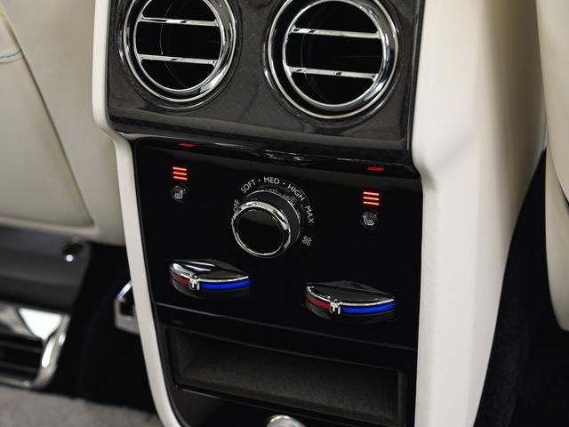 カリナン 6.75 4WD 2025モデル Rolls Royce 認定中古車 Provenance メーカー保証付 ロードサイド・アシスタンス(33枚目)