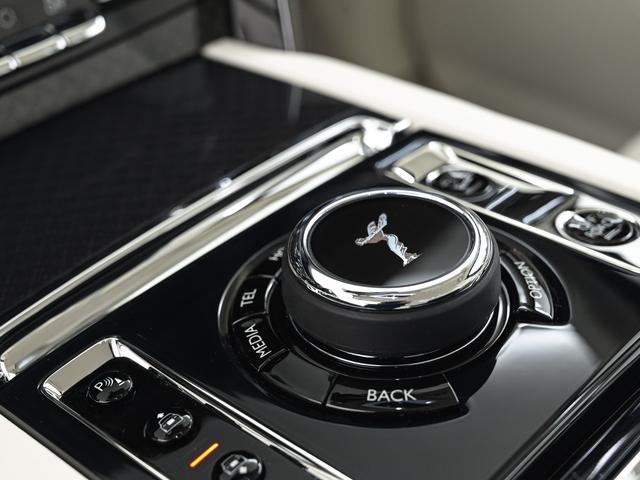 カリナン 6.75 4WD 2025モデル Rolls Royce 認定中古車 Provenance メーカー保証付 ロードサイド・アシスタンス(37枚目)