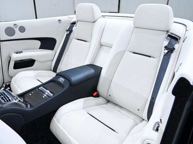 ドーン Black Badge Dawn(16枚目)