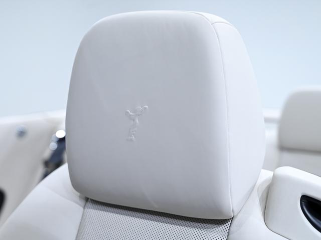 ドーン Black Badge Dawn(17枚目)