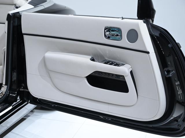 ドーン Black Badge Dawn(18枚目)