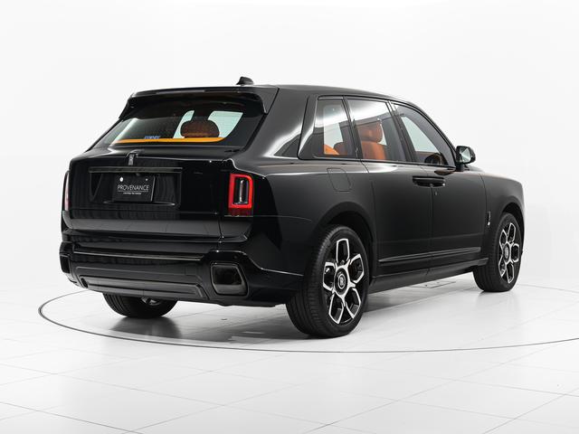 カリナン 2025モデル Black Badge Cullinan Series2(4枚目)