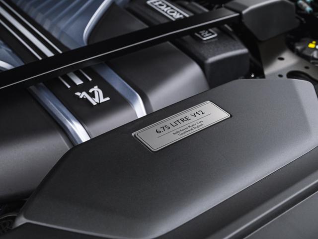 カリナン 2025モデル Black Badge Cullinan Series2(8枚目)