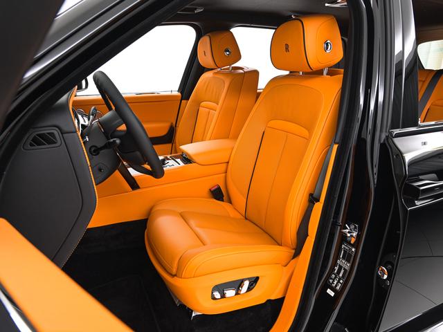 カリナン 2025モデル Black Badge Cullinan Series2(11枚目)