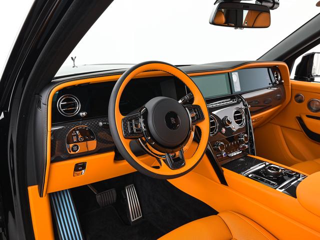 カリナン 2025モデル Black Badge Cullinan Series2(14枚目)