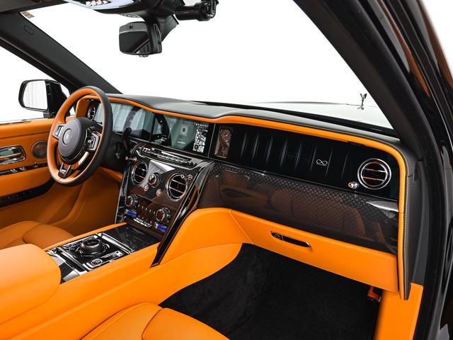 カリナン 2025モデル Black Badge Cullinan Series2(15枚目)