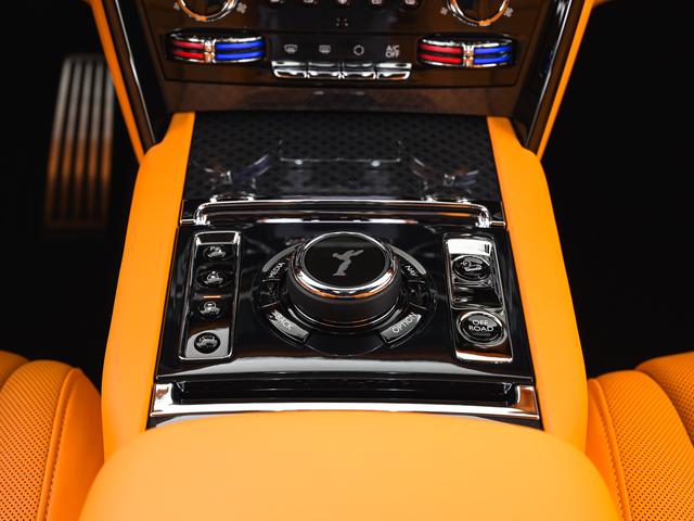 カリナン 2025モデル Black Badge Cullinan Series2(20枚目)