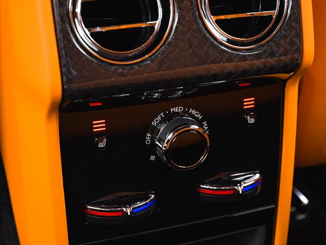 カリナン 2025モデル Black Badge Cullinan Series2(32枚目)