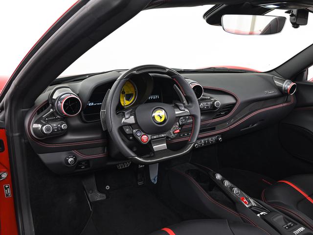 F8スパイダー F1 DCT アップルカープレイ フェラーリ認定中古車 メーカー保証付 フェラーリ・ロードサイドアシスタンス Ferrari Approved(3枚目)